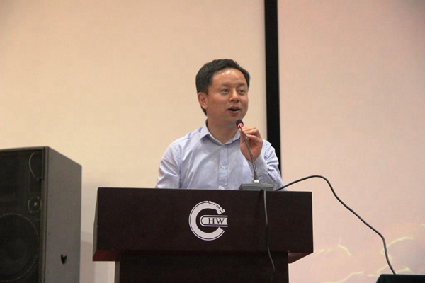 图2 我院培训部副主任王图保在结业典礼上致辞.jpg