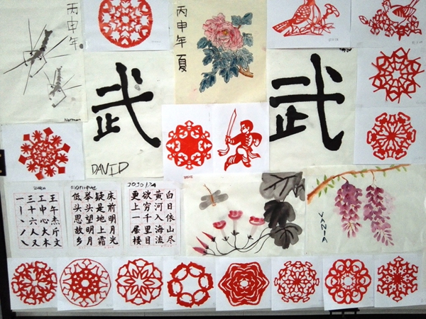 图11 营员们的书画手工作品.jpg