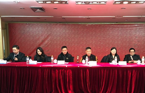 图1  出席闭营式的领导和嘉宾.jpg