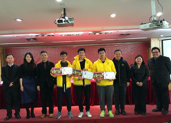 图3 颁发结业证书.jpg