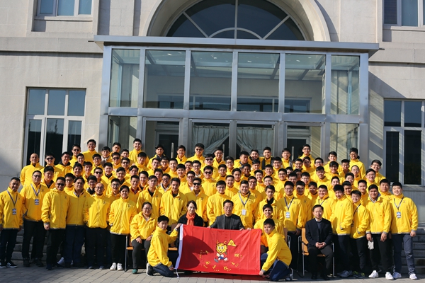 7 全体合影.jpg