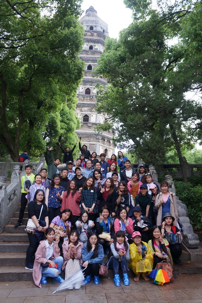 图9 虎丘合影_调整大小.jpg