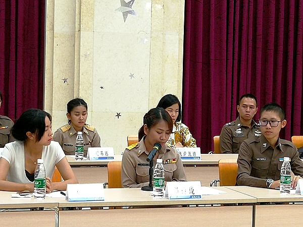 3泰国学员代表发言.jpg