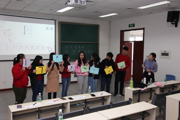 7 选手与听课学生互动_调整大小.jpg