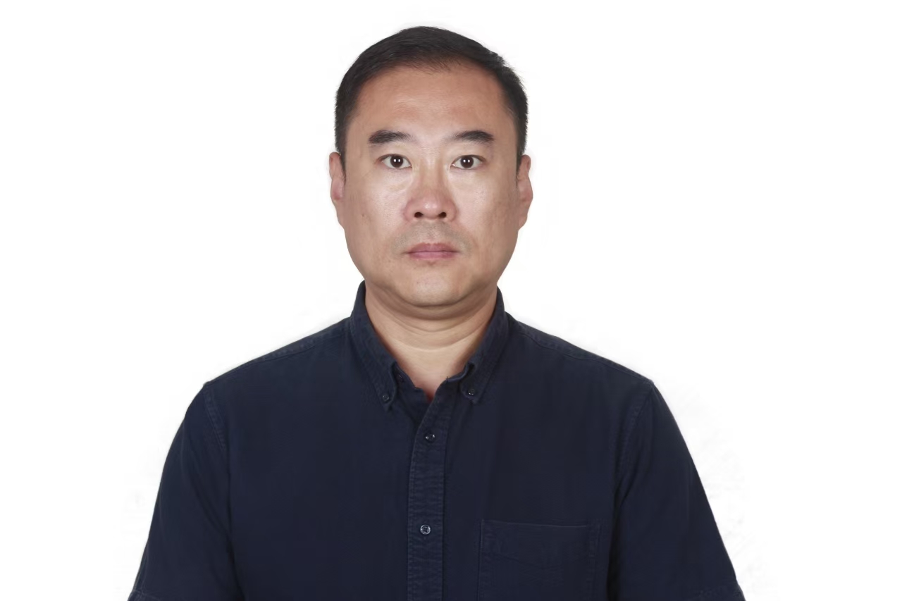 孙伟恺 照片.jpg