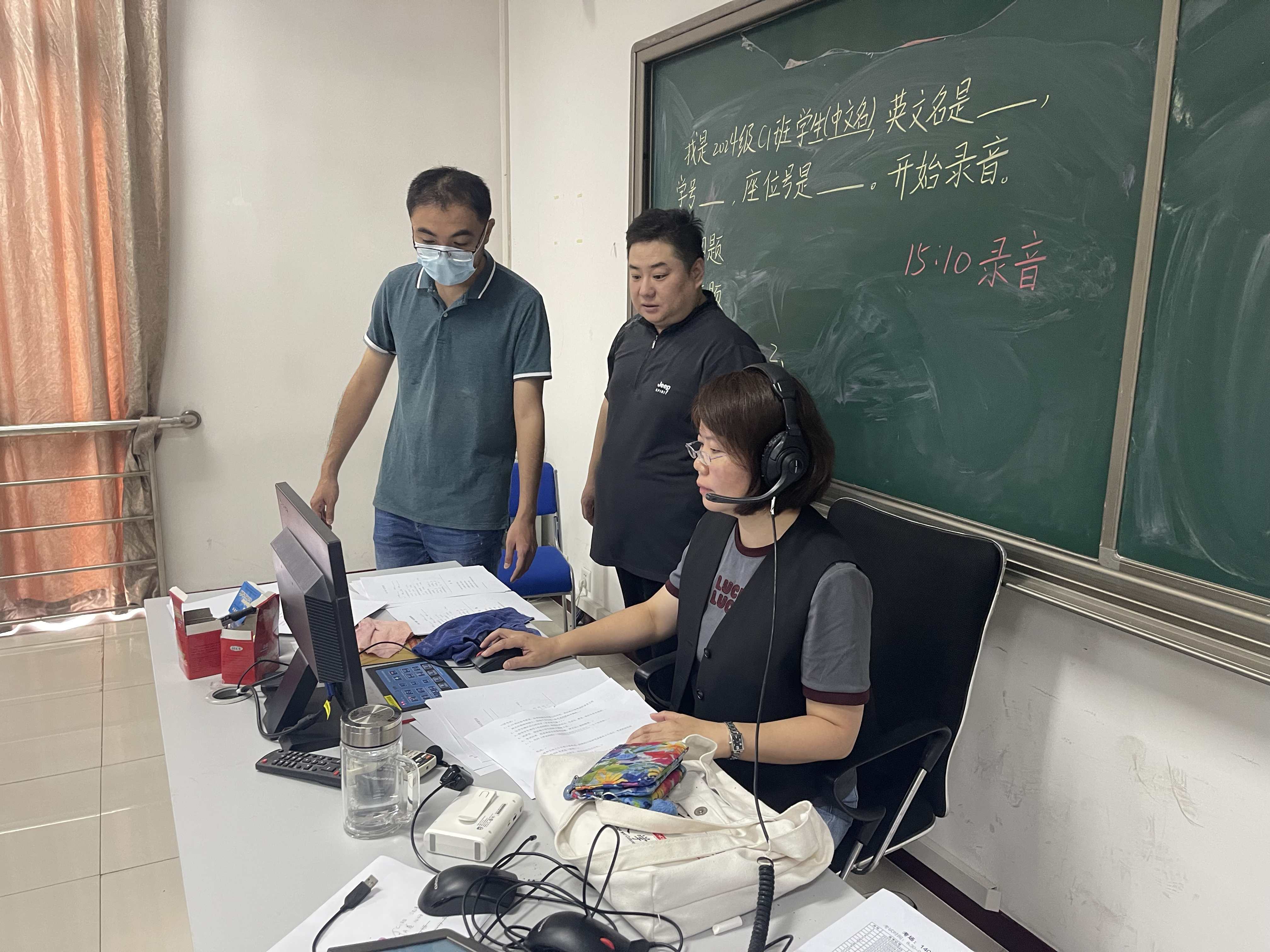 本科班考试测试机器.jpg